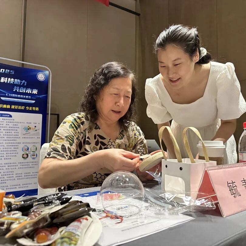 医患共同制作小夜灯